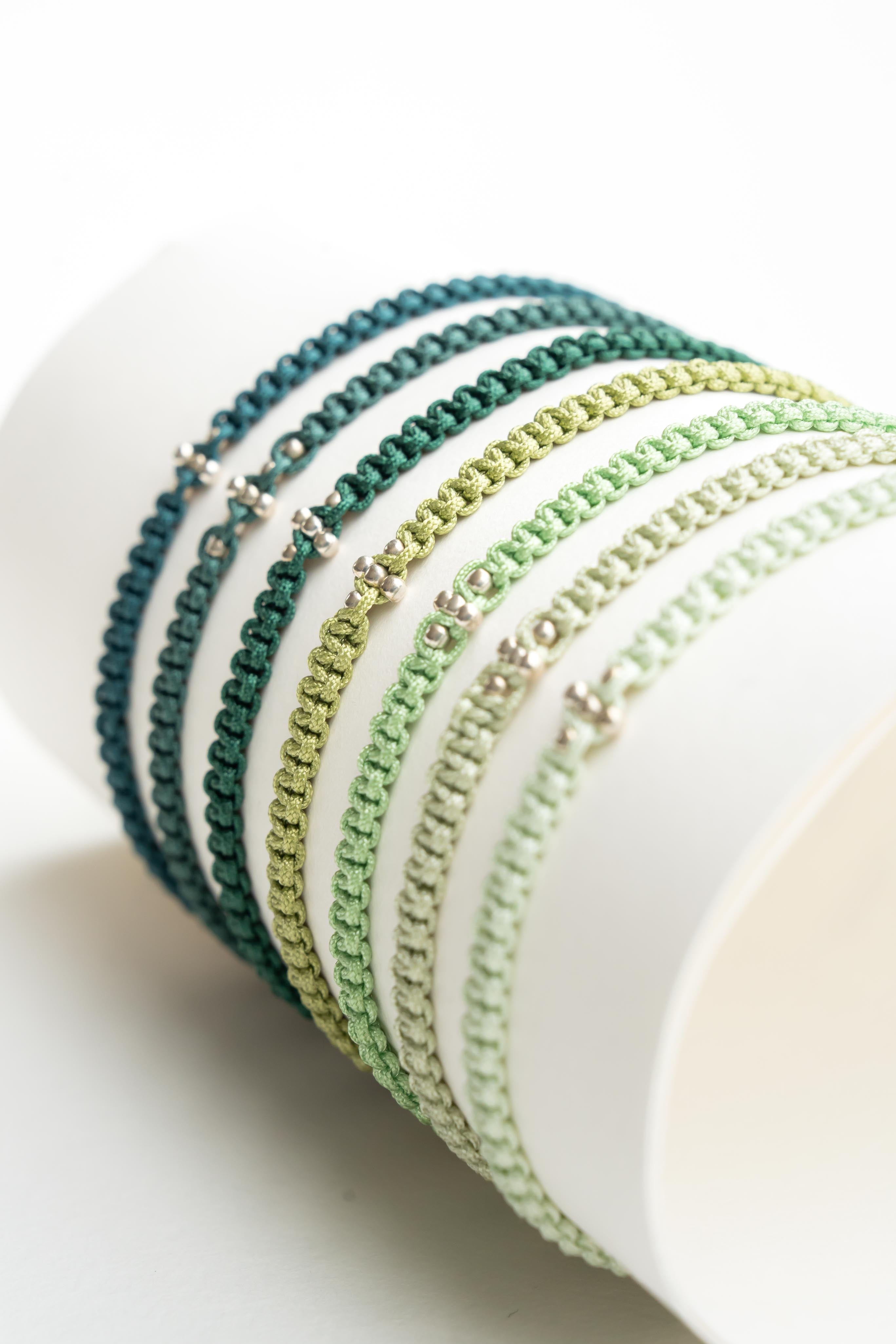 Bracelets homme faits main Byciclou — mix de verts, perles et détails argentés